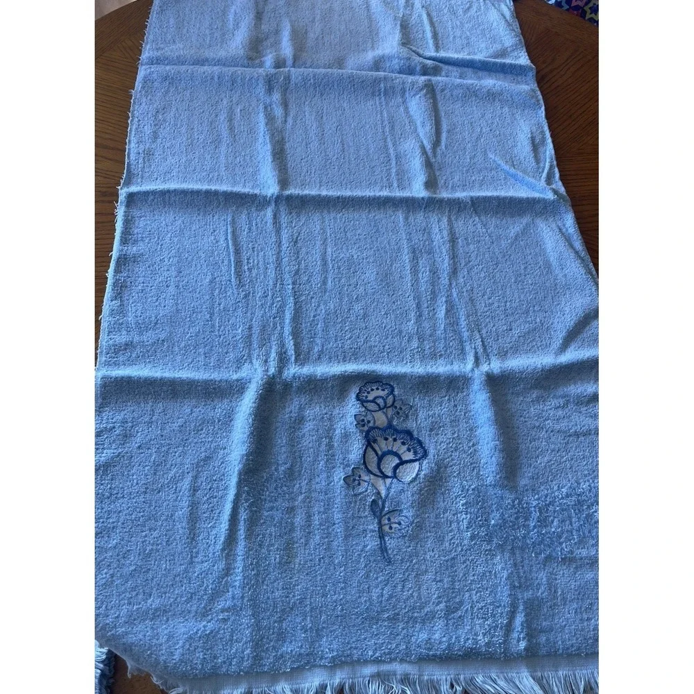 Vintage 1960s Bath Towel Set Hand & Body Blue Floral Aquarius Zodiac MCM Pair